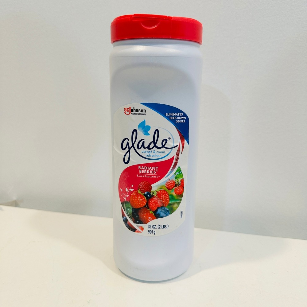 Glade Carpet and Room Refresher Radiant Berries 32 oz Powder Odor Eliminator - Picture 3 of 8